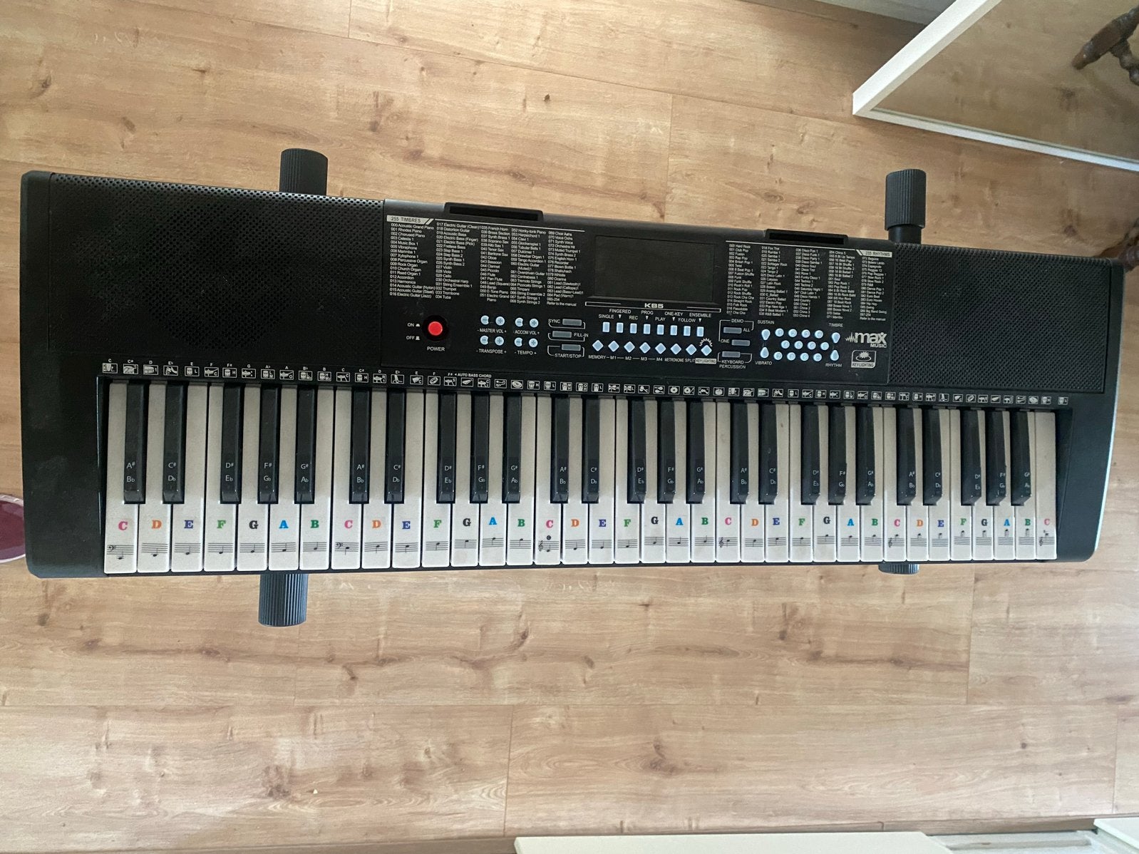 Max Music Keyboard met verlichte toetsen, Ophalen, Zo goed als nieuw, 61 toetsen, Overige merken