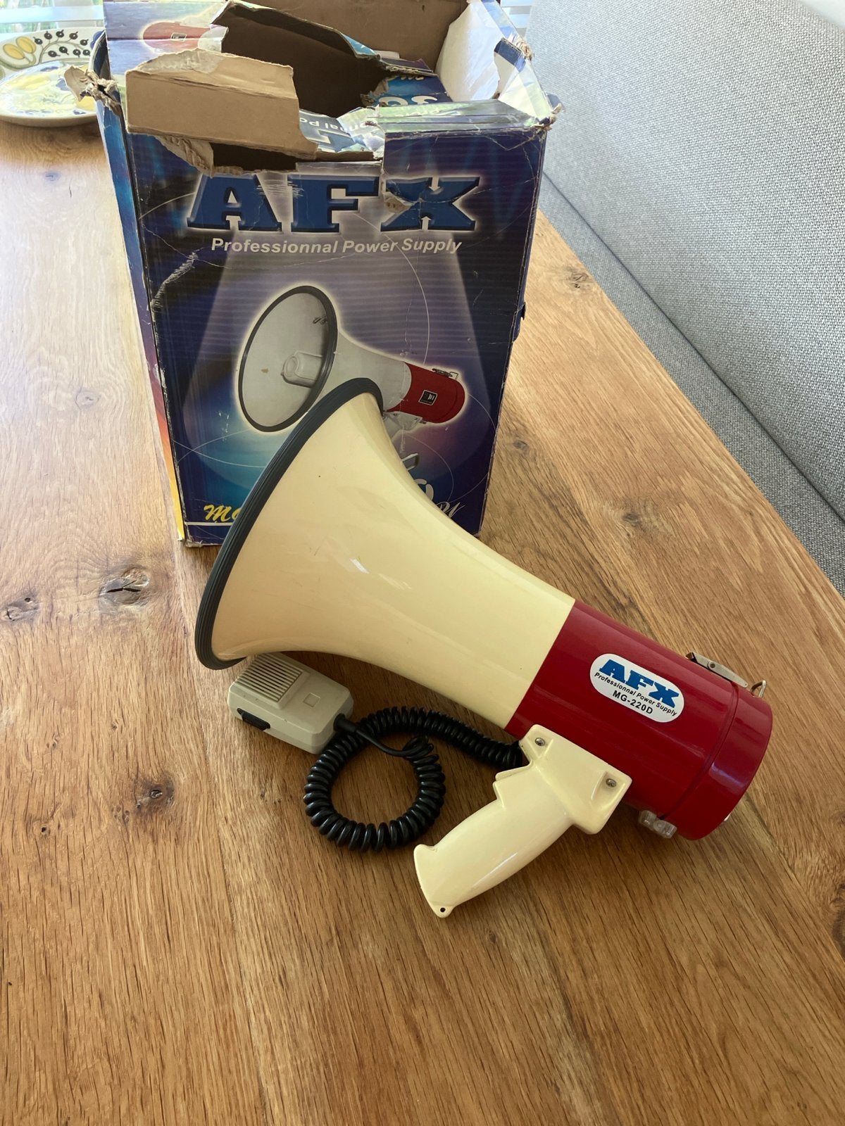 AFX MG-220D Megafoon - Krachtige Draagbare Geluidsversterker, Ophalen, Gebruikt