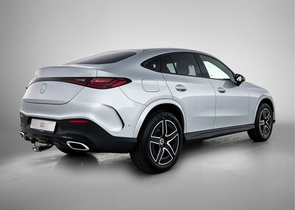 Mercedes-Benz GLC Coupé 300e 4MATIC Business Solution AMG |, Auto's, Mercedes-Benz, Automaat, Zwart, Bedrijf, 313 pk