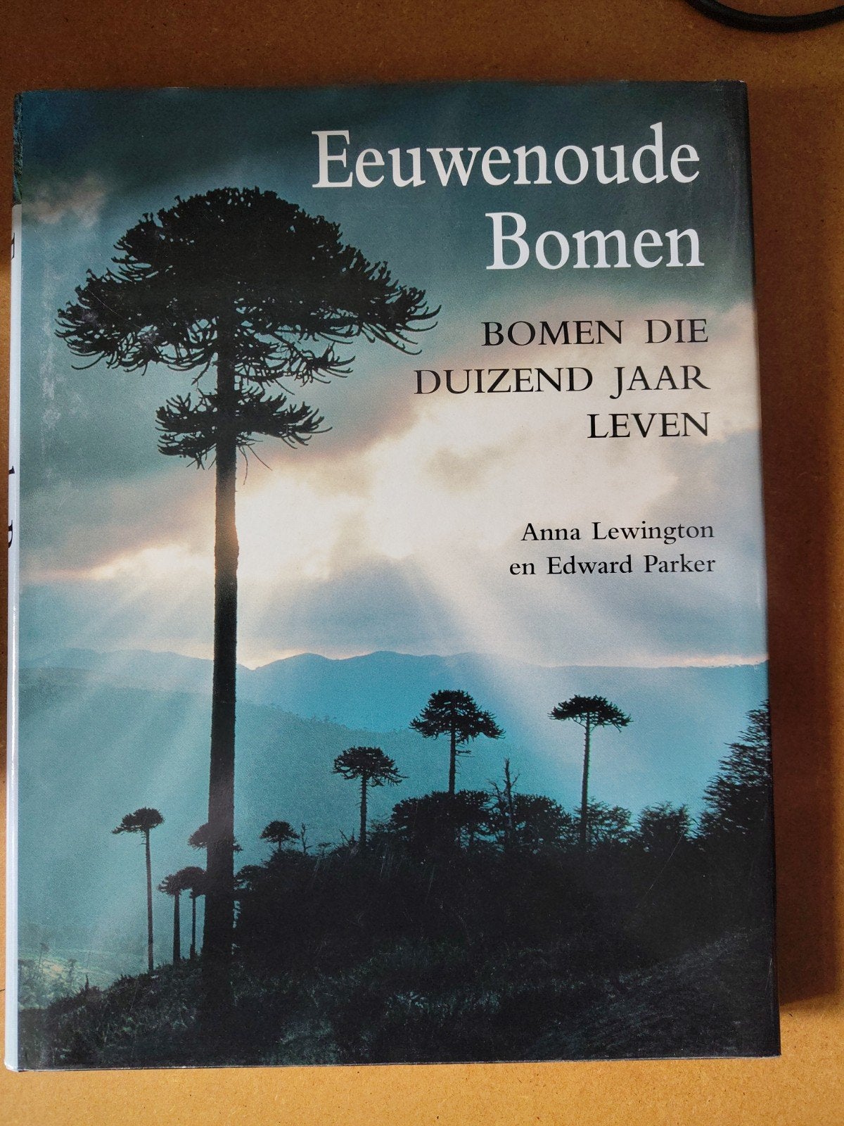 Eeuwenoude Bomen: Bomen die Duizend Jaar Leven, Ophalen of Verzenden, Bloemen, Planten en Bomen
