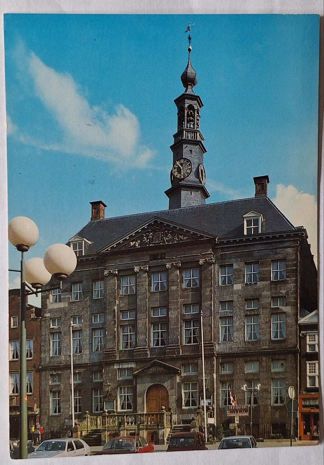 Ansichtkaart Stadhuis Middelburg, Zeeland, Ophalen of Verzenden, 1980 tot heden, Gelopen