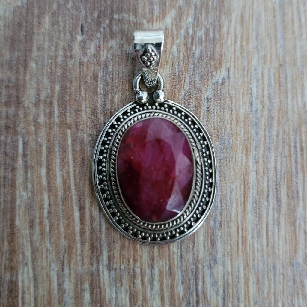 Nieuw! Rode granaat edelsteen hanger 925 zilver, Nieuw, Ophalen of Verzenden, Met edelsteen, Rood