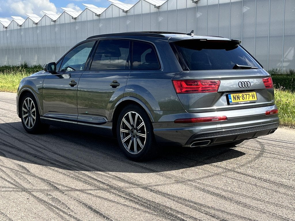 Audi Q7 3.0 TDI quattro Pro Line S, Auto's, Audi, Automaat, Stof, Gebruikt, 241 €/maand