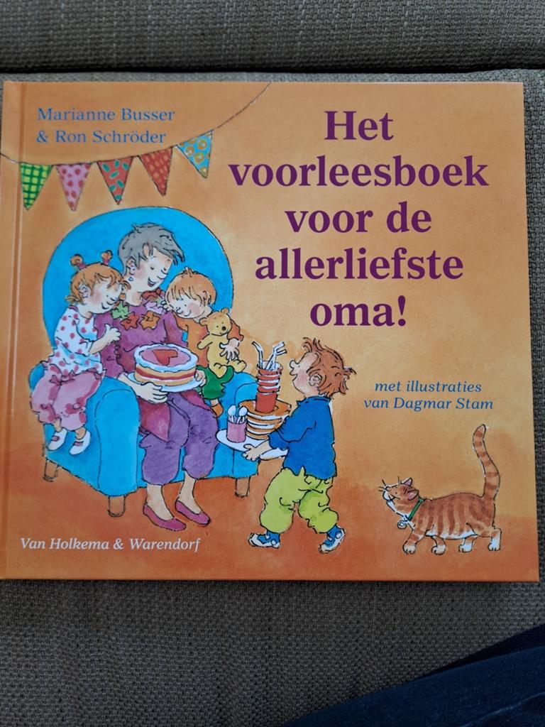Het voorleesboek voor de allerliefste oma. NIEUW, Ophalen, Nieuw