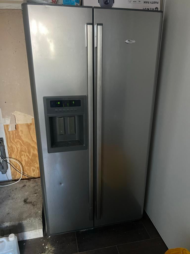 Whirlpool Amerikaanse koelkast met vriezer en waterdispenser, Witgoed en Apparatuur, Koelkasten en IJskasten, 200 liter of meer