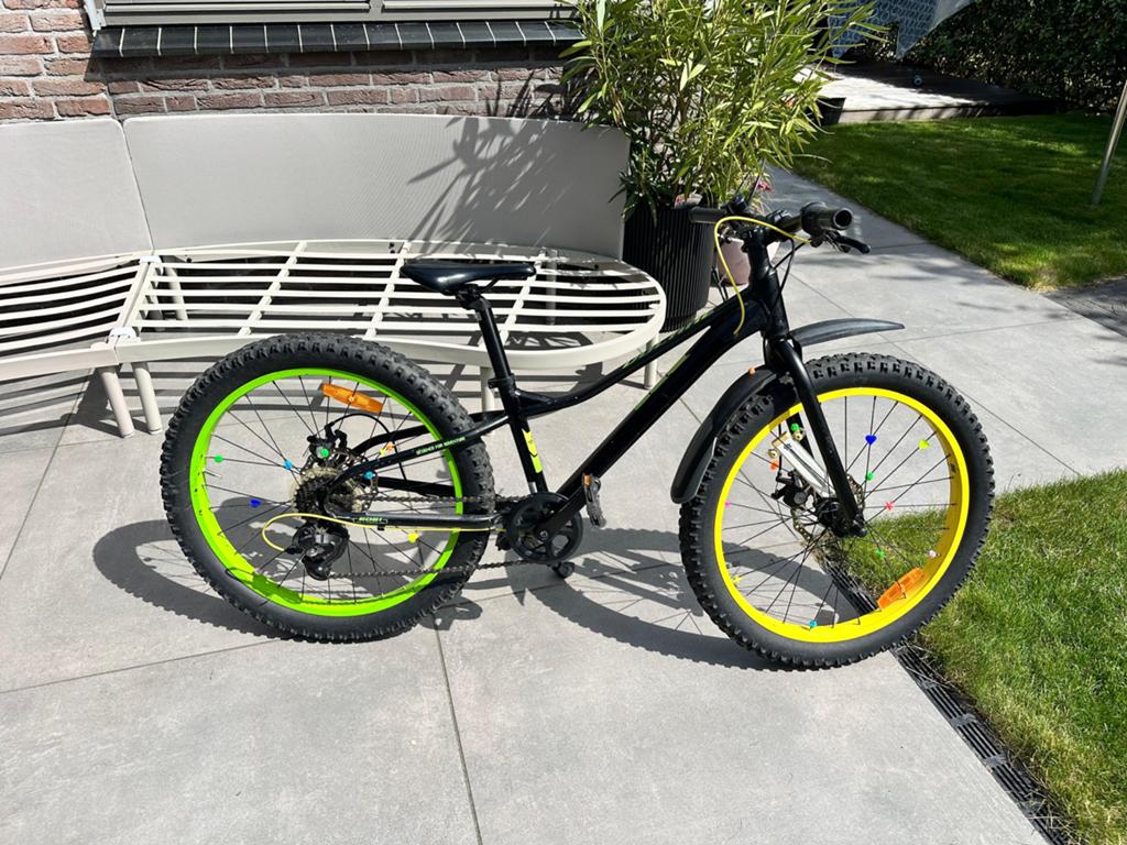 Volare Fatbike 24 inch - Zwart/Groen/Geel, Ophalen, Gebruikt, 20 inch, Versnellingen