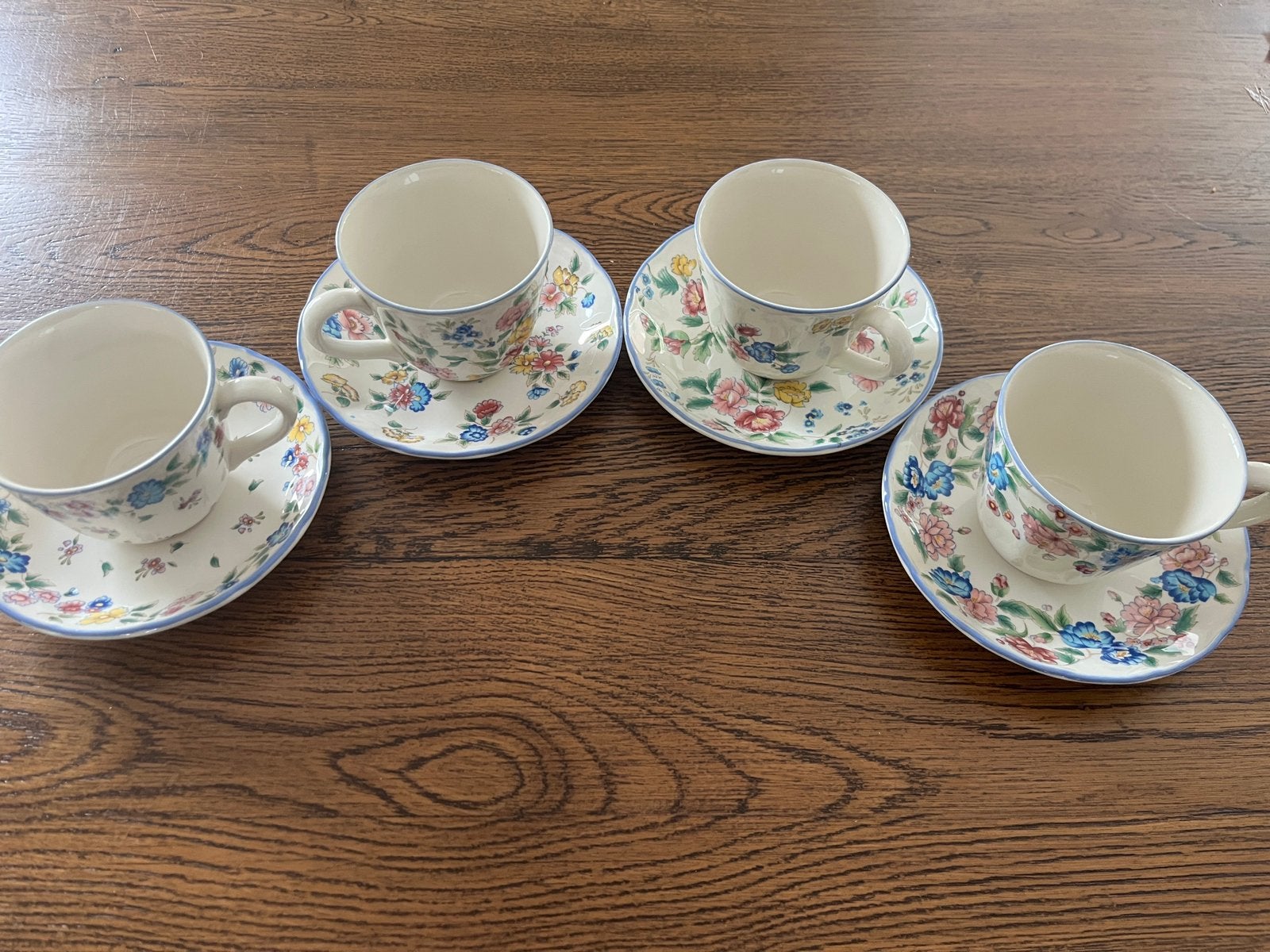 Laura Ashley Hazelburry kop en schotels, Verzamelen, Ophalen of Verzenden, Nieuw, Porselein, Kop en/of schotel