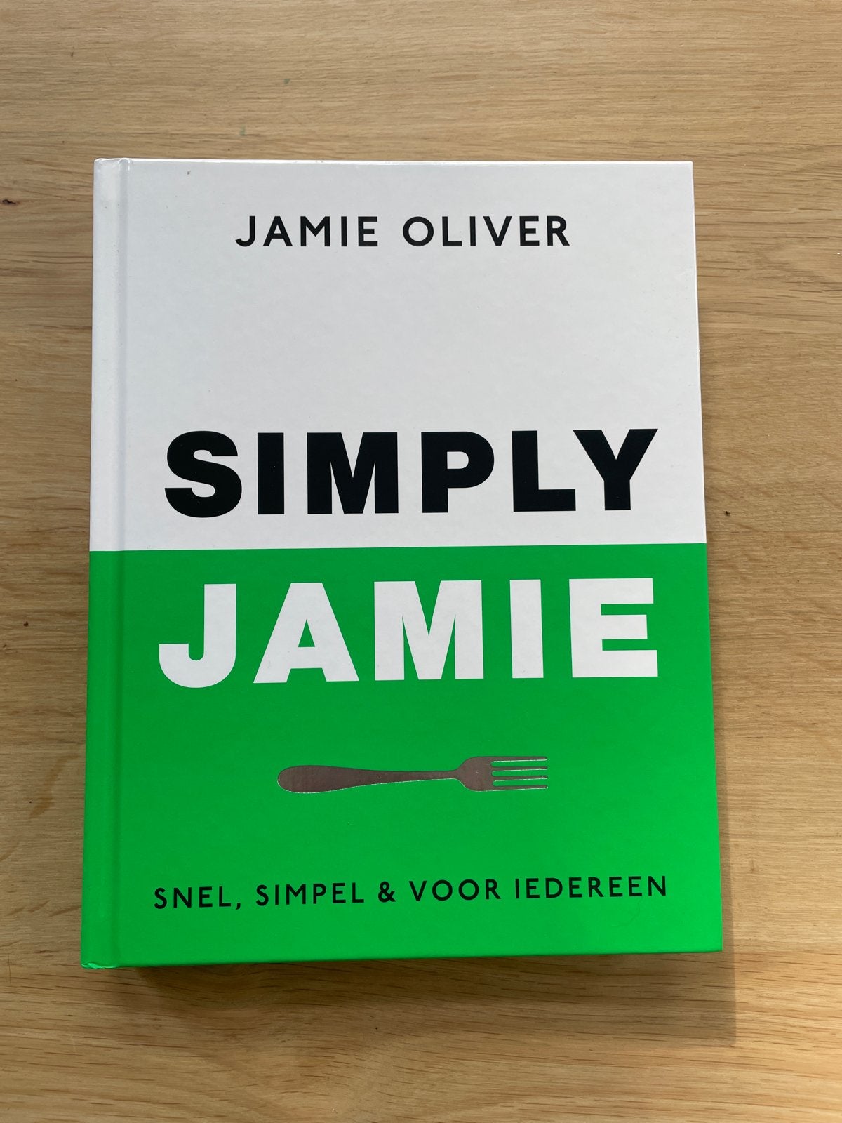 Simply Jamie - Jamie Oliver kookboek, Boeken, Kookboeken, Ophalen of Verzenden, Zo goed als nieuw, Europa, Hoofdgerechten