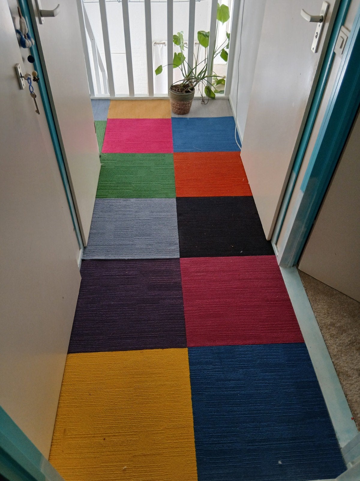 Vrolijke tapijttegels in diverse kleuren circa 50 stuks, Ophalen, Minder dan 50 cm, Gebruikt, Vierkant