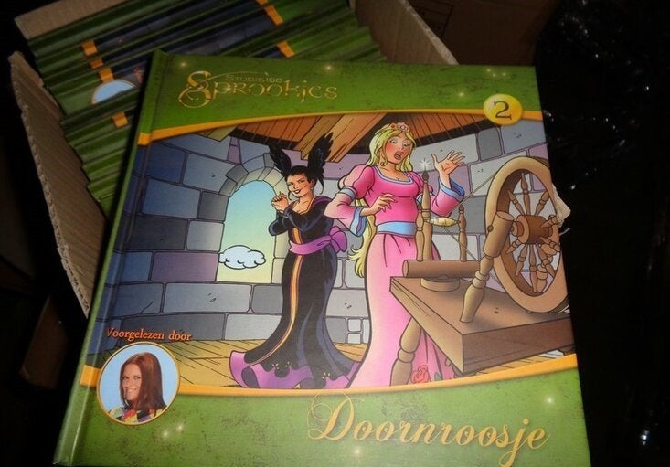 PARTIJ STUDIO 100 SPROOKJES BOEK DOORNROOSJE INCL CD, ., Nieuw, Ophalen of Verzenden, .