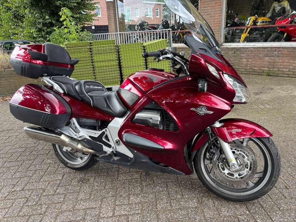 HONDA ST 1300 PAN EUROPEAN 2006 ST1300 TOER TOPKOFFER ZADEL, HONDA, 4 cilinders, Motorrijbewijs A, Bedrijf