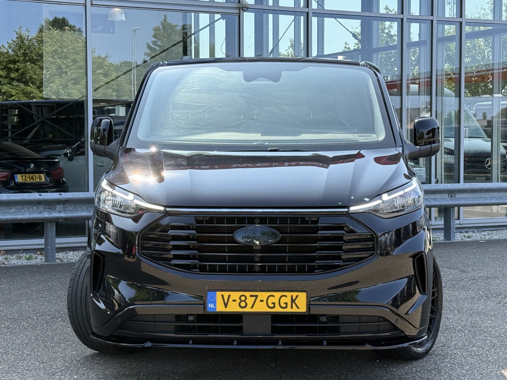 Ford Transit Custom 300 2.0 TDCI L2H1 Limited | ZB-Edition |, Auto's, Bestelauto's, Gebruikt, 4 cilinders, Automatische klimaatregeling