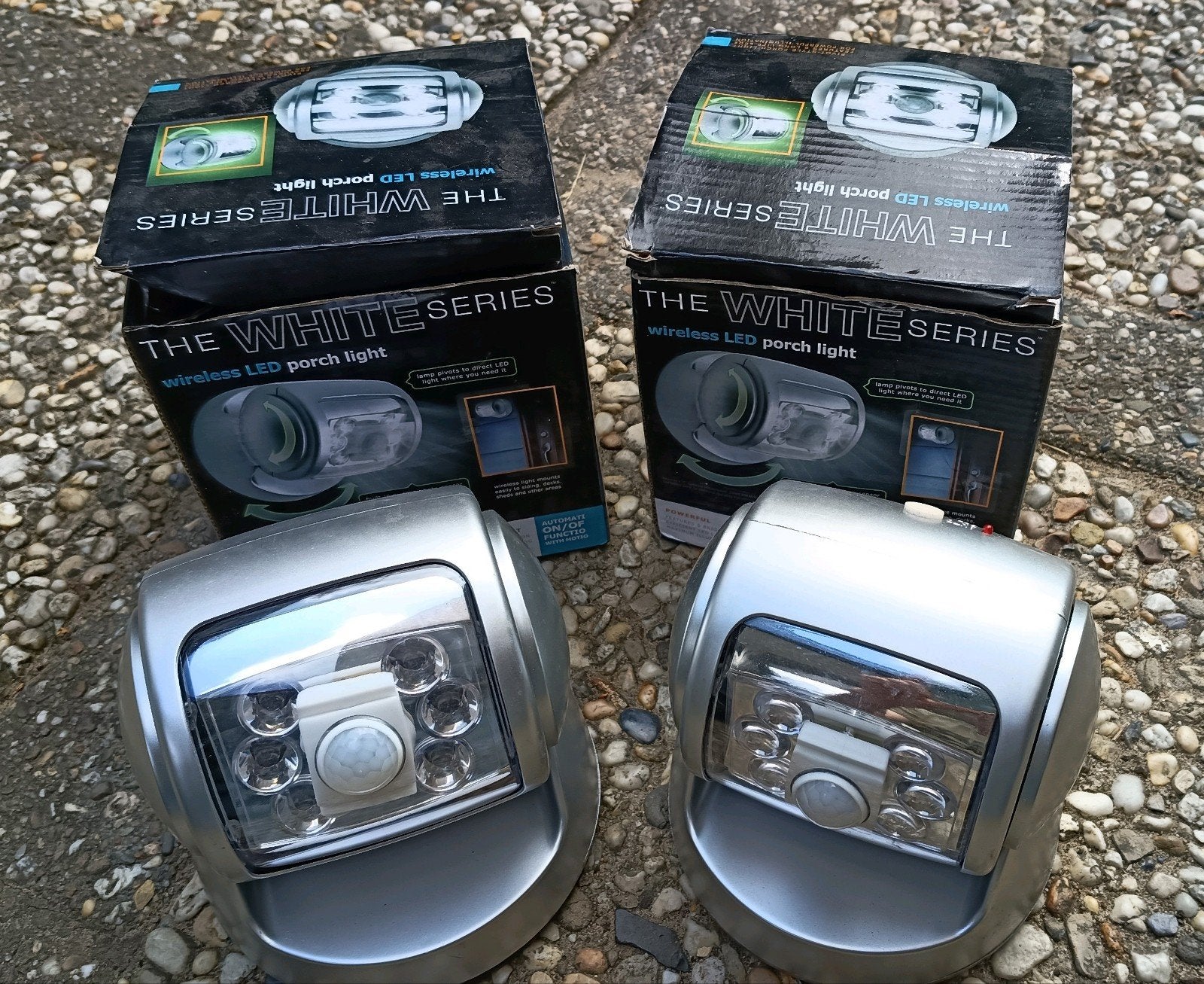 Twee LED buitenlampen, nieuw, Kunststof, Minder dan 50 watt, Wandlamp, Ophalen of Verzenden
