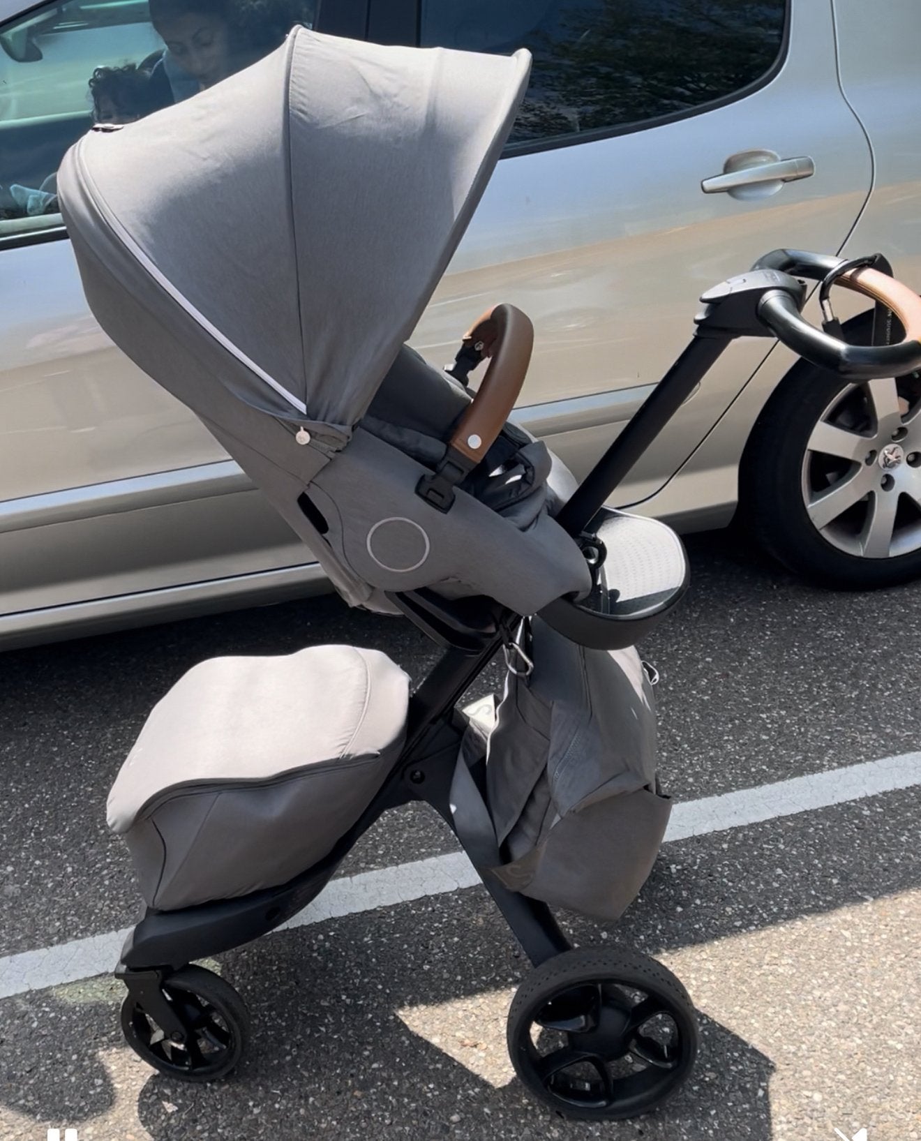 Stokke Xplory Kinderwagen – Compleet en zo goed als nieuw, Zo goed als nieuw, Kinderwagen, Overige merken, Verstelbare duwstang