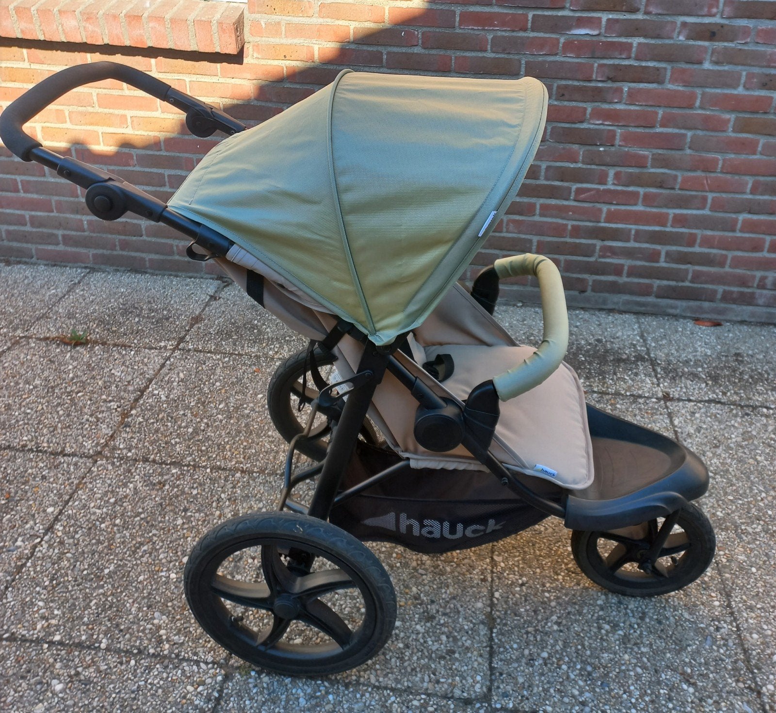 Hauck Runner Kinderwagen - Robuust en Comfortabel, Luchtbanden, Zo goed als nieuw, Ophalen, Kinderwagen