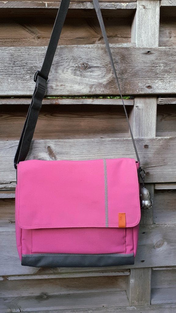 Kipling Schoudertas A4 Formaat - Roze., Ophalen of Verzenden, Zo goed als nieuw, Roze, Schoudertasje