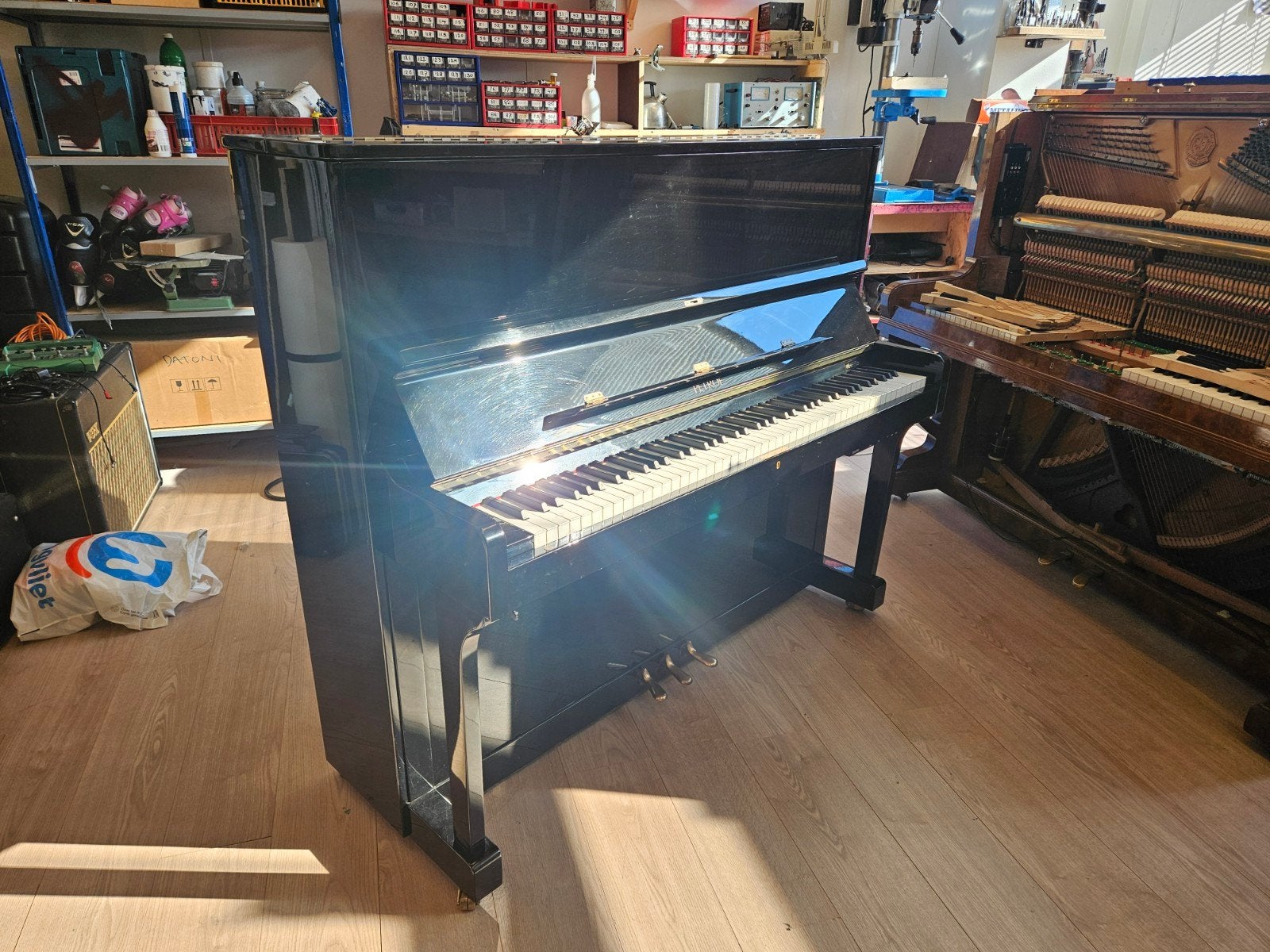 Petrof piano 1.24m. met MIDI in, Ophalen, Gebruikt, Zwart, Piano
