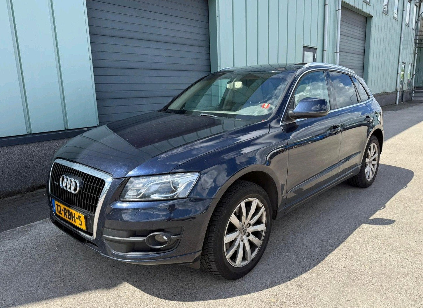 Audi Q5 3.2 FSI Quattro / Pano / Dealeronderh. / NAP✅️, 1780 kg, Beige, Vierwielaandrijving, Particulier