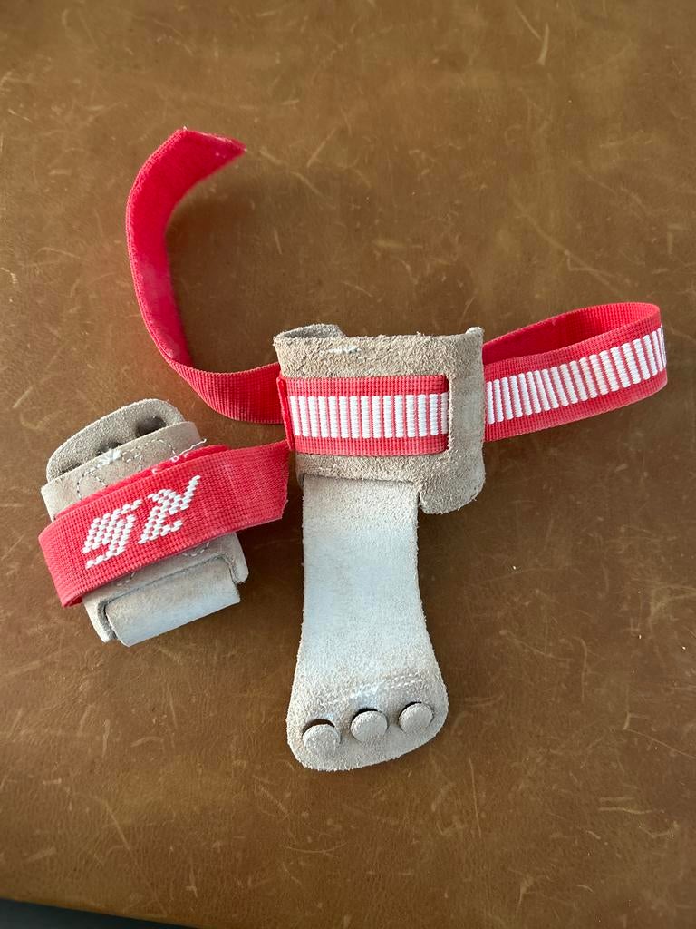Turnleertjes rood - Maat 0, Sport en Fitness, Ophalen of Verzenden, Zo goed als nieuw