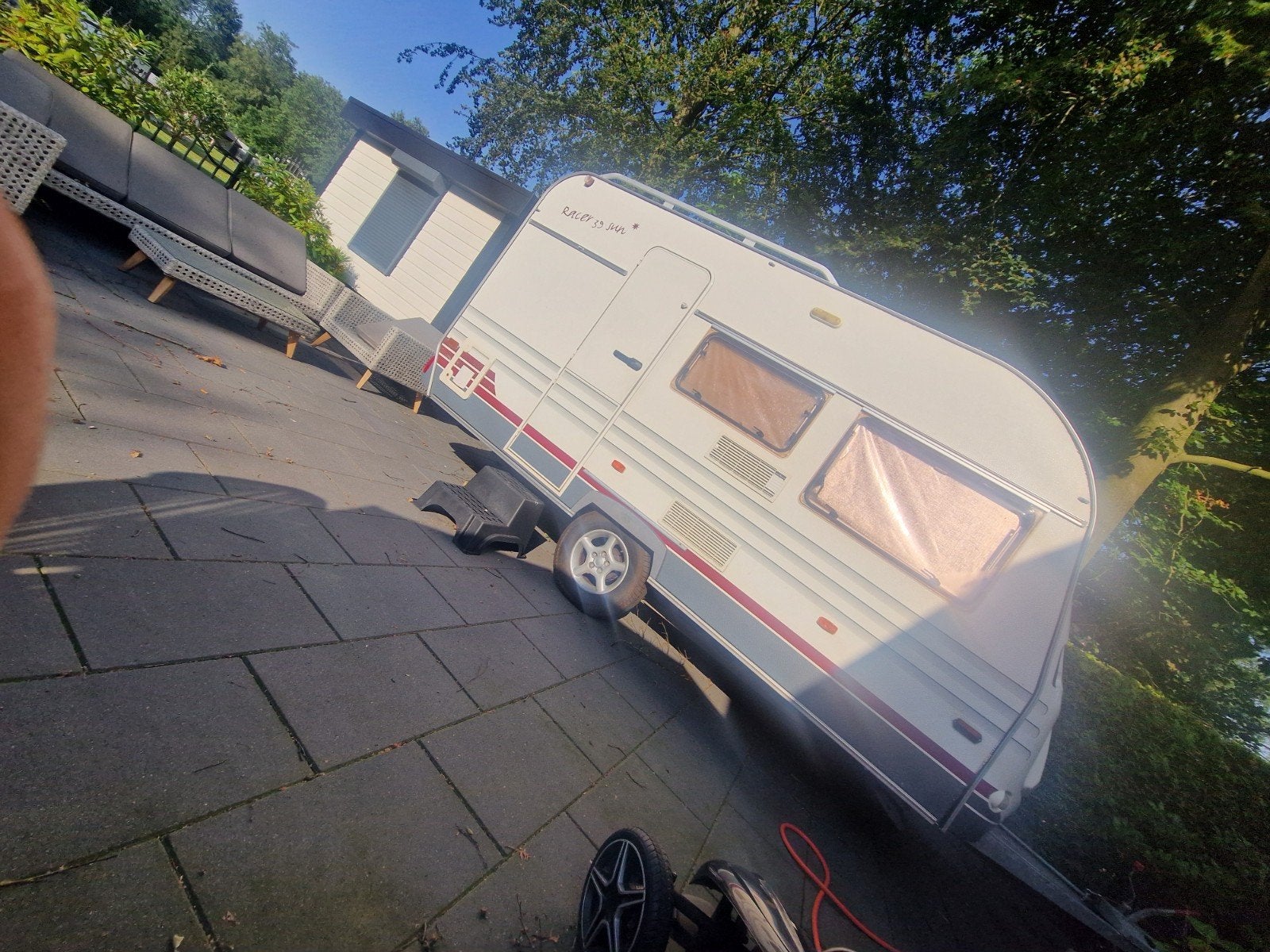 Home-Car Racer 39 sun, Compacte 6 persoons caravan stapelbed, Home-car, Vast bed, Kleine zit, 750 - 1000 kg