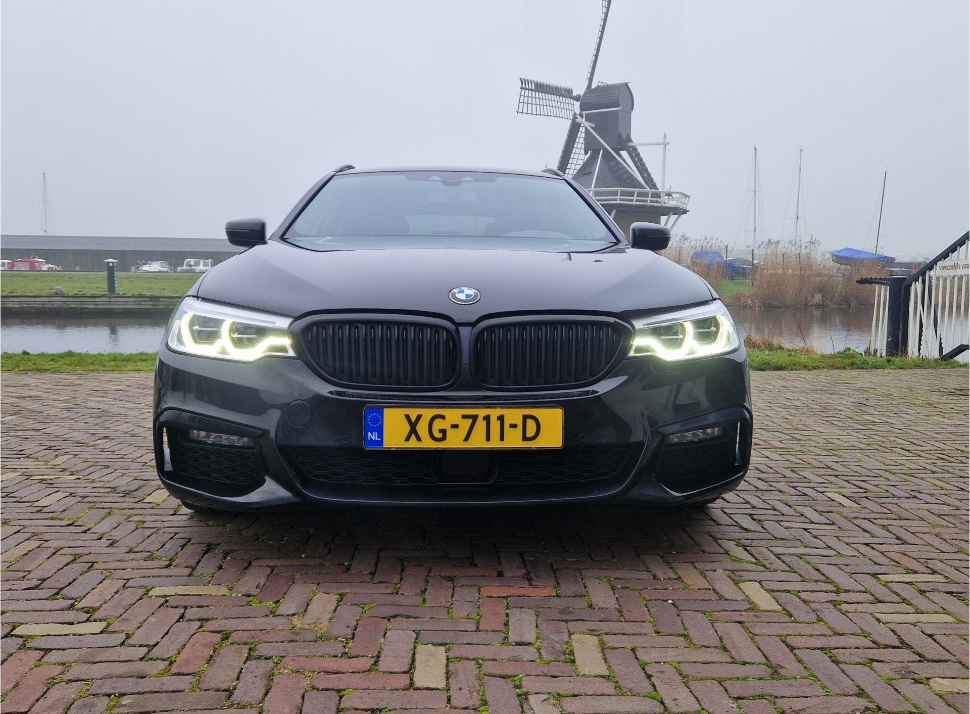 BMW 5 Serie Touring 520d High Executive ACC / M-Pakket / Vir, Auto's, Euro 6, Zwart, Diesel, Autotrust