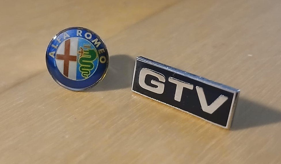 Alfa Romeo GTV embleem + Alfa Romeo logo origineel, Ophalen of Verzenden, Nieuw, Auto's