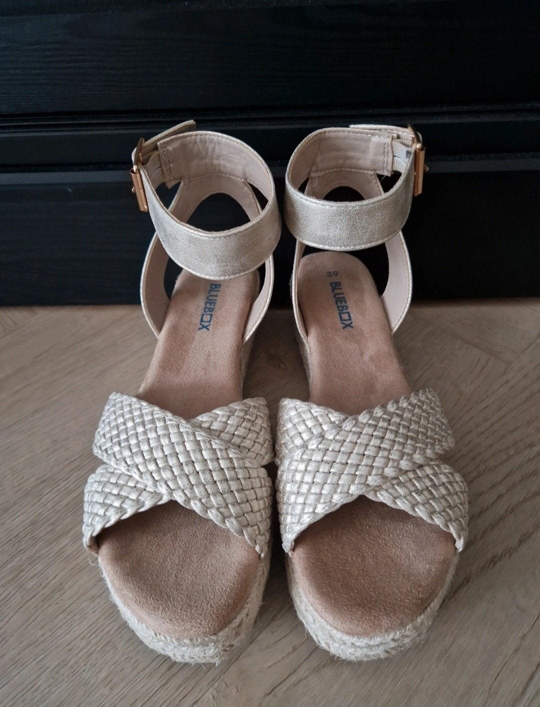 Gouden espadrille sandalen met plateauzool - maat 39, Blue Box, Beige, Nieuw, Sandalen of Muiltjes