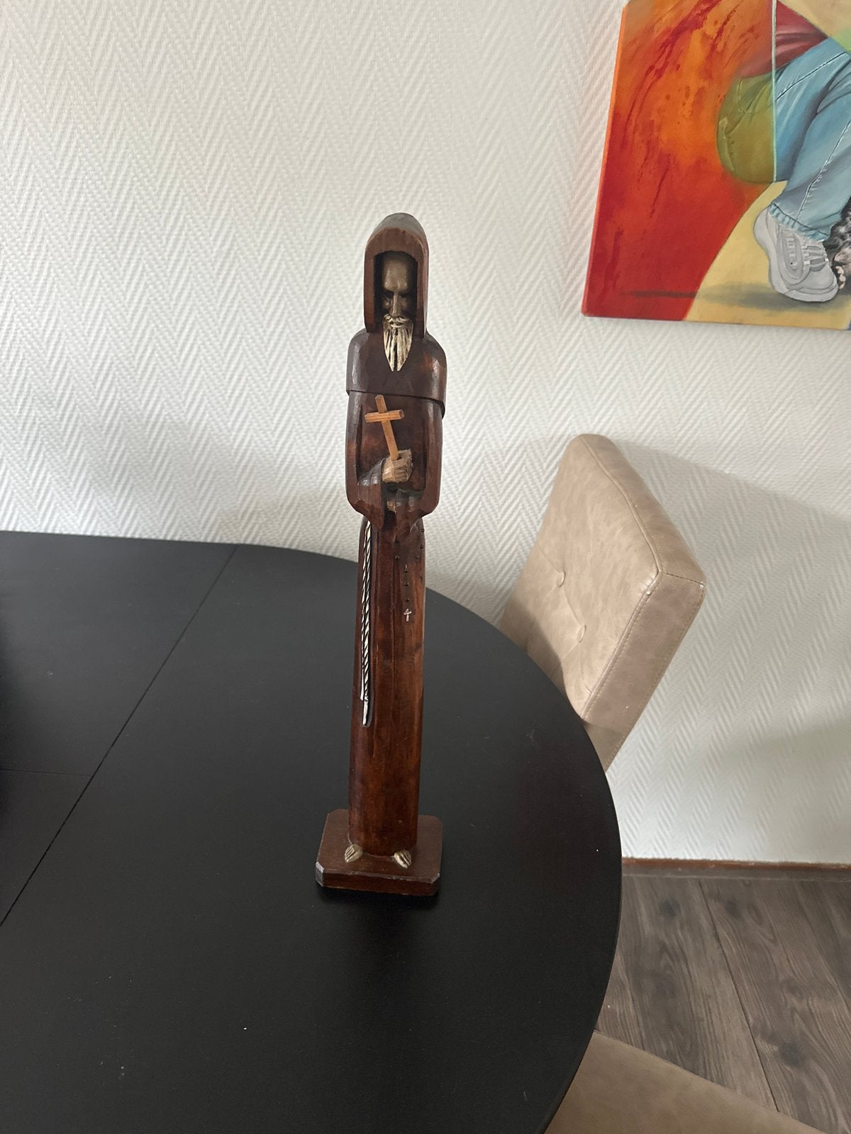 Mexicaanse volkskunst: 56 cm hoge monnik met houten kruis, Handgemaakt, Beeld, Hout, Bruin