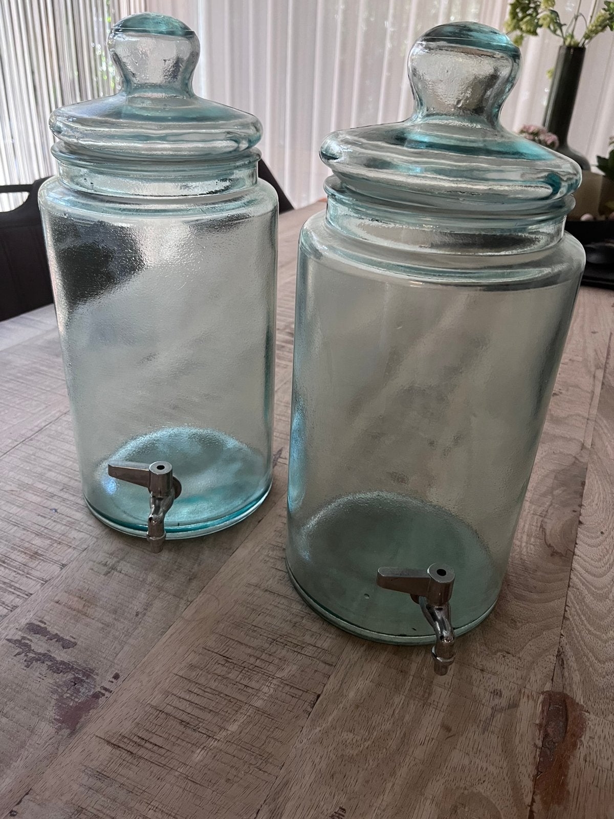 Vintage waterkannen met kraan, Glas, Ophalen, Zo goed als nieuw, Met deksel
