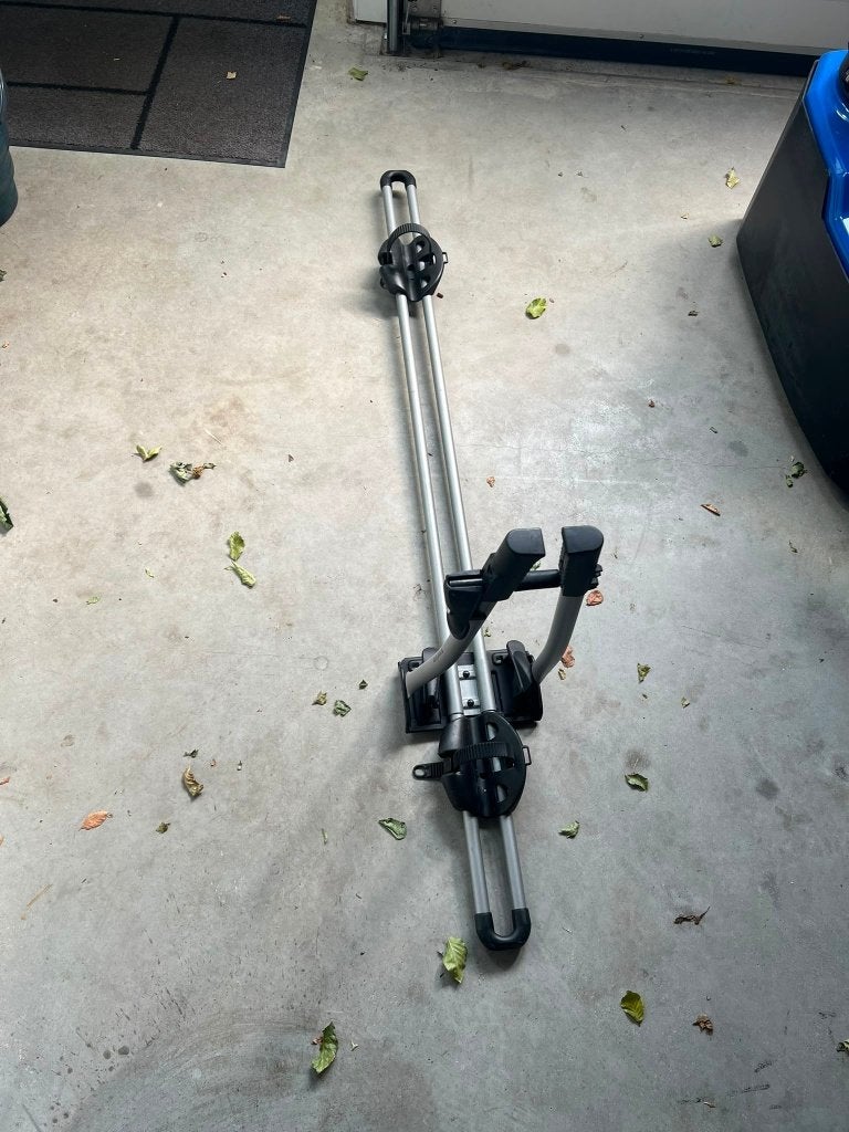 Te huur: Fietsendrager voor dakdrager bevestiging, Ophalen, Zo goed als nieuw, Dakdrager, 1 fiets