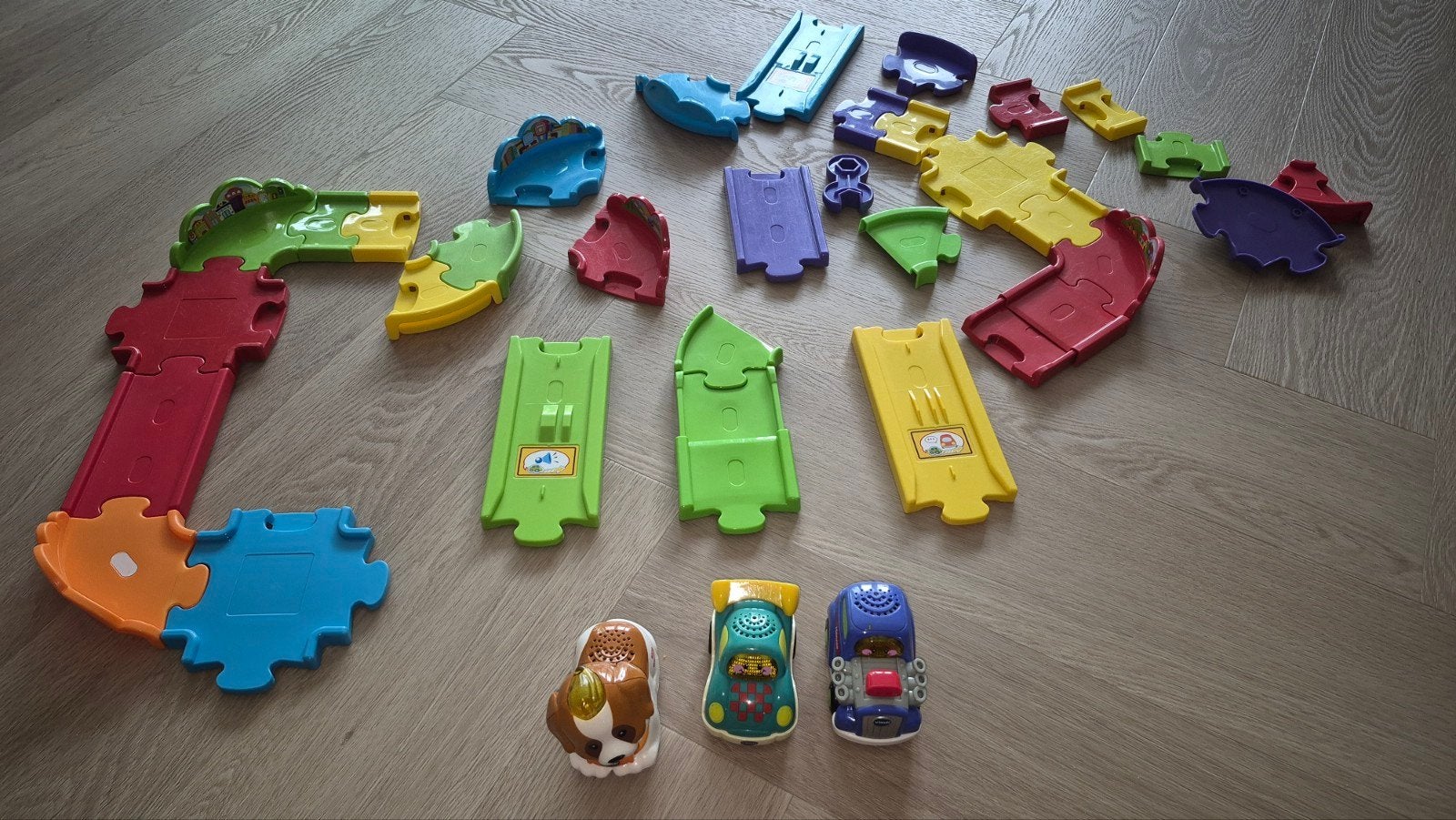 toet toet onderdelen vtech + 3 auto's, Ophalen, 2 tot 4 jaar