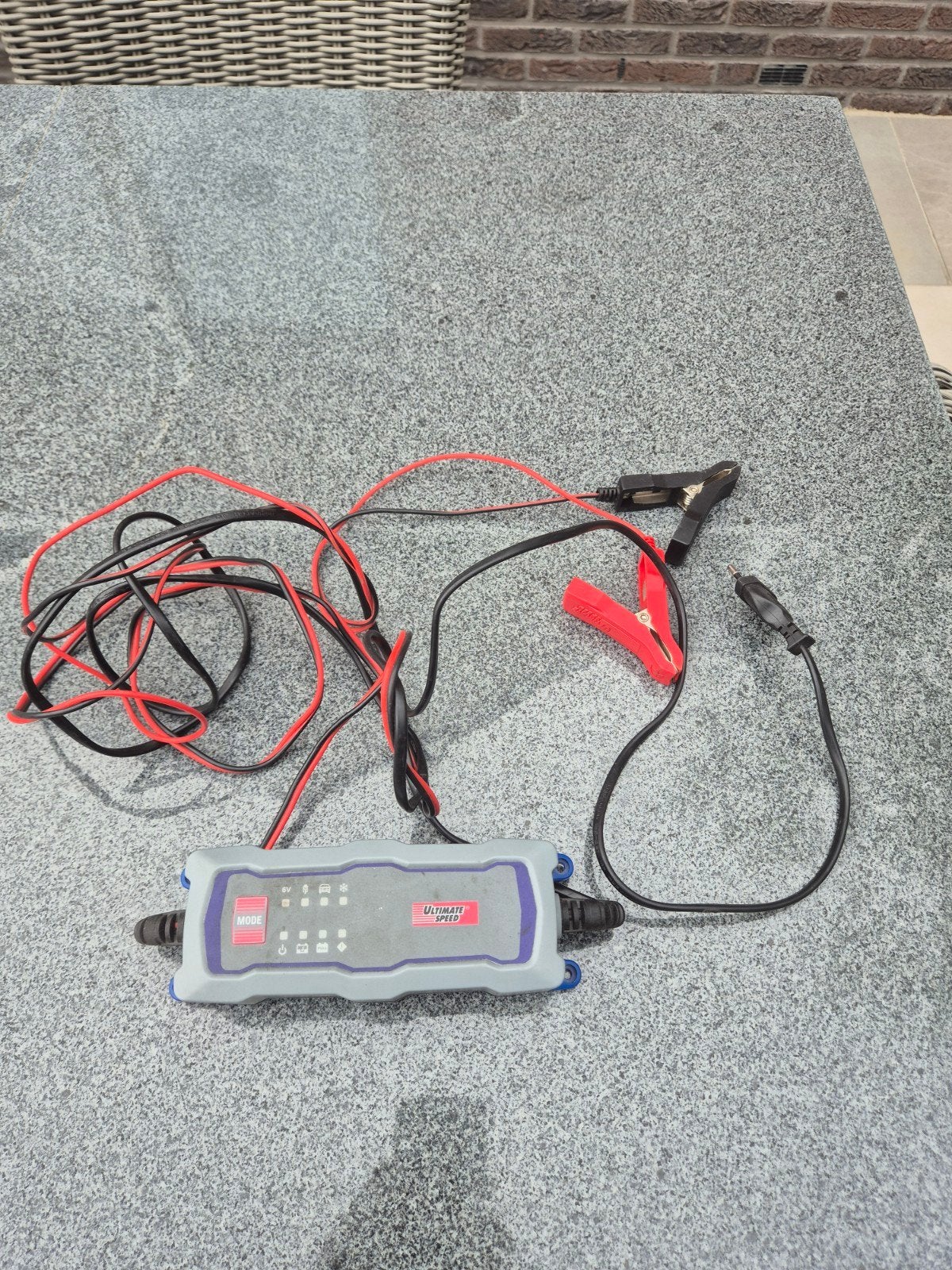 Acculader te koop