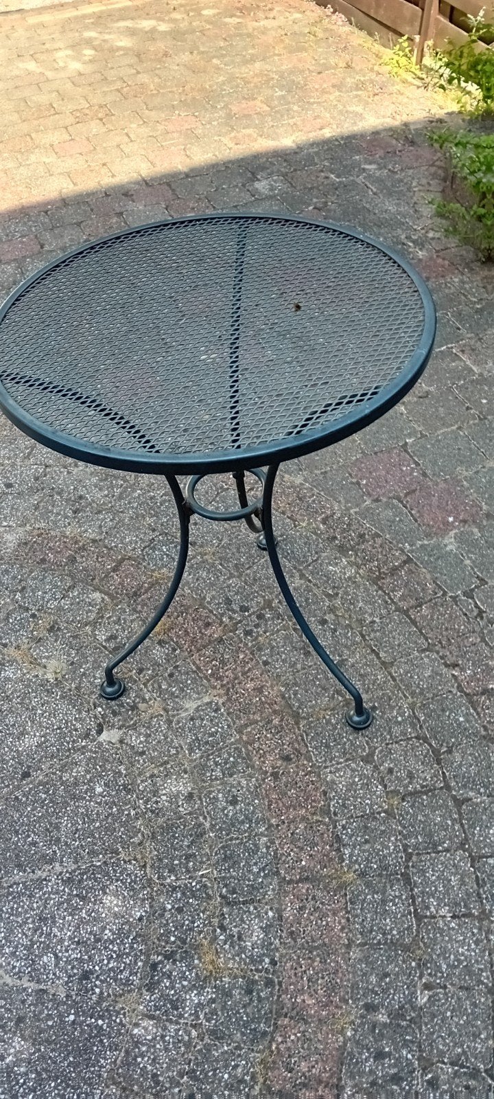 tuintafeltje rond.                  VERKOCHT., Ophalen, Gebruikt, Rond
