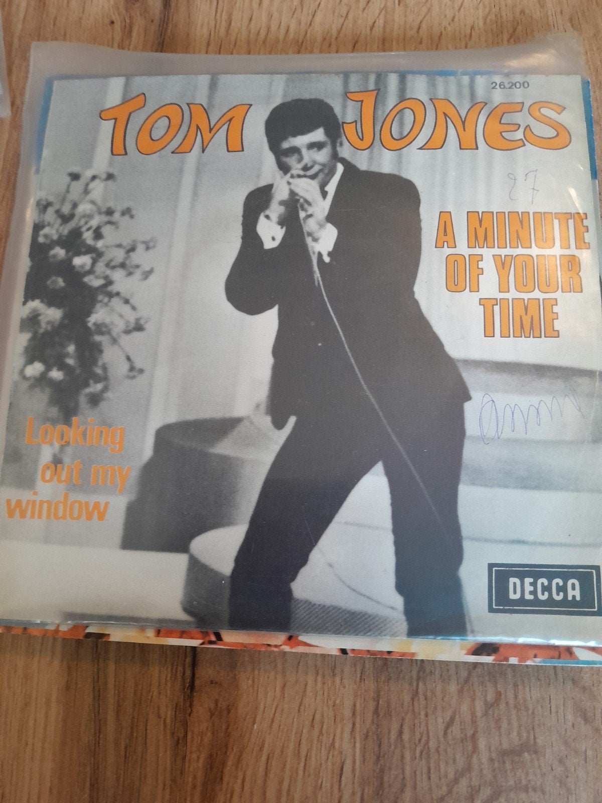 Tom jones 7 inch a minute of your time, Ophalen of Verzenden, Zo goed als nieuw, Pop
