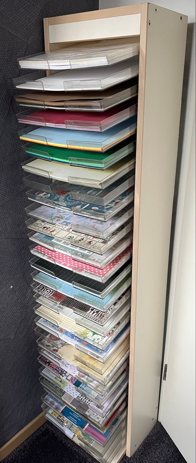 Kast voor 30x30 papier met inschuifbare bakken, Ophalen, Gebruikt