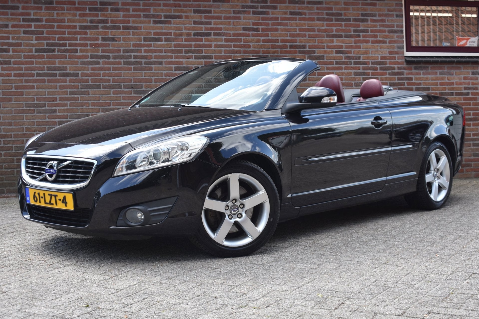 Volvo C70 Convertible 2.0 D3 Momentum '10 Xenon Leder Clima, Euro 5, C70, Gebruikt, 197 €/maand