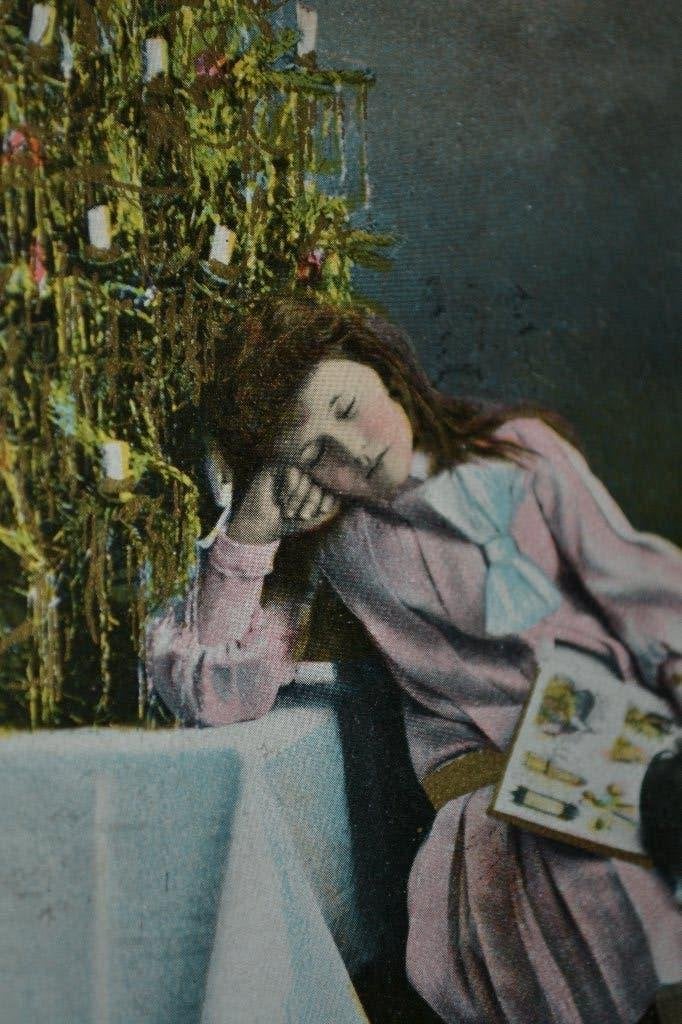 frankrijk 1908 kerstmis kerstboom meisje slaapt pop boek, Ophalen of Verzenden, Voor 1920, Gelopen, Sterren en Beroemdheden