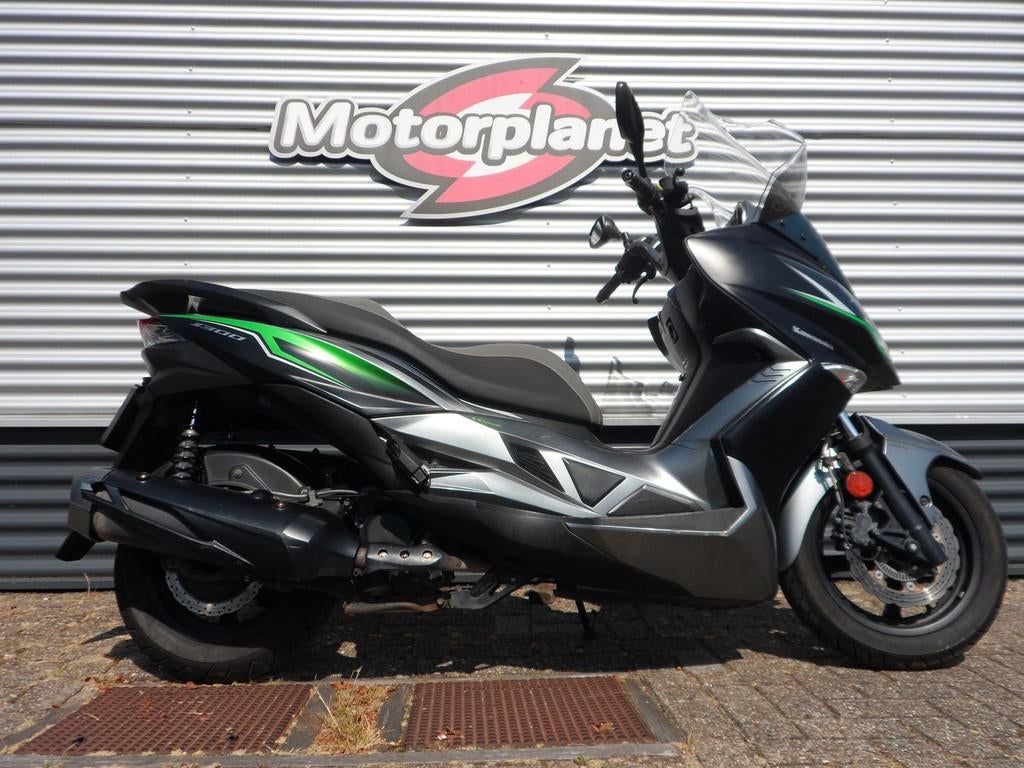 KAWASAKI J300 SE - 2017, 299 cc, Scooter, Bedrijf, 12 t/m 35 kW