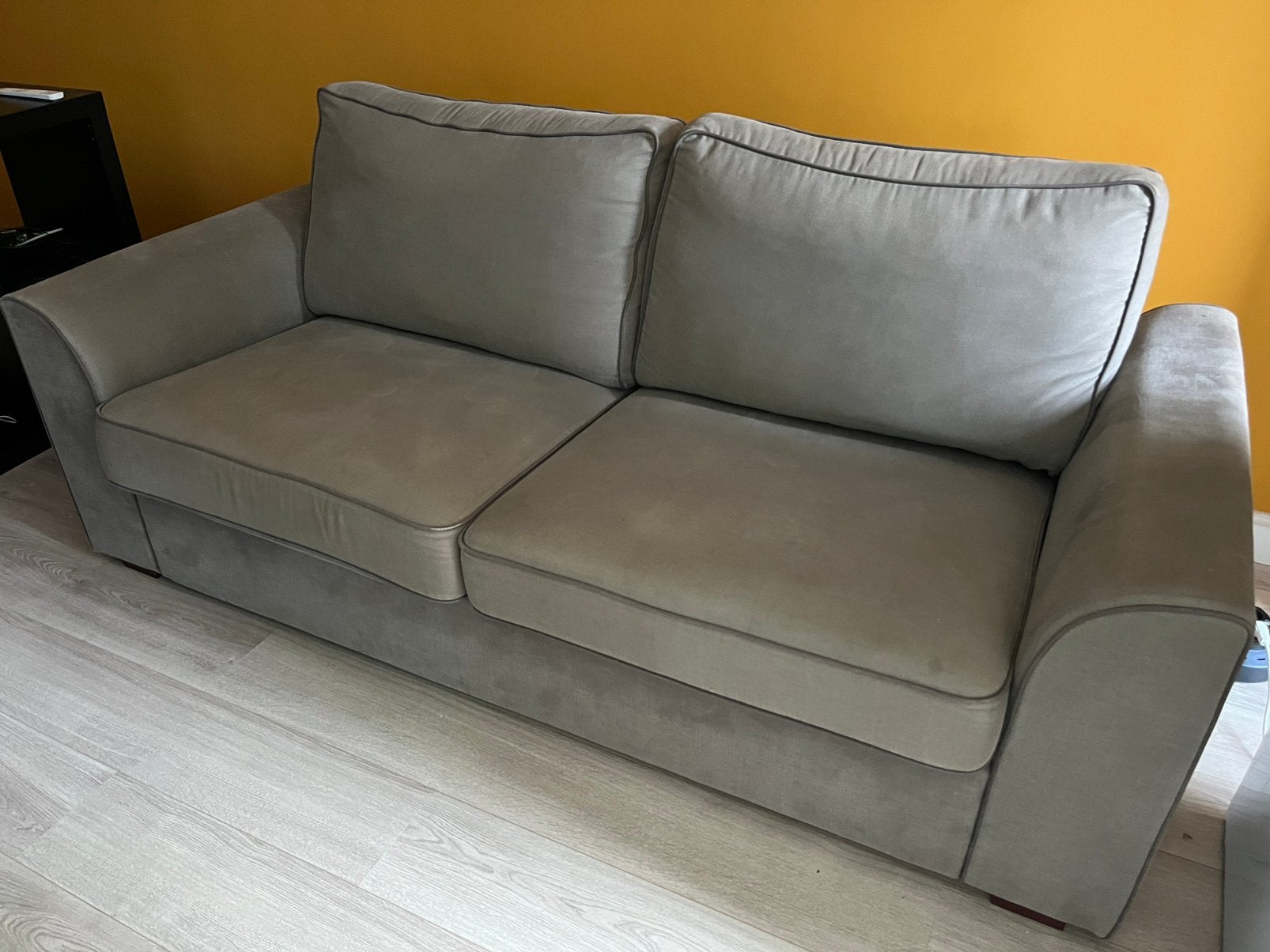 Grijze 2 zitsbank - gratis, Ophalen, Gebruikt, 150 tot 200 cm, Tweepersoons