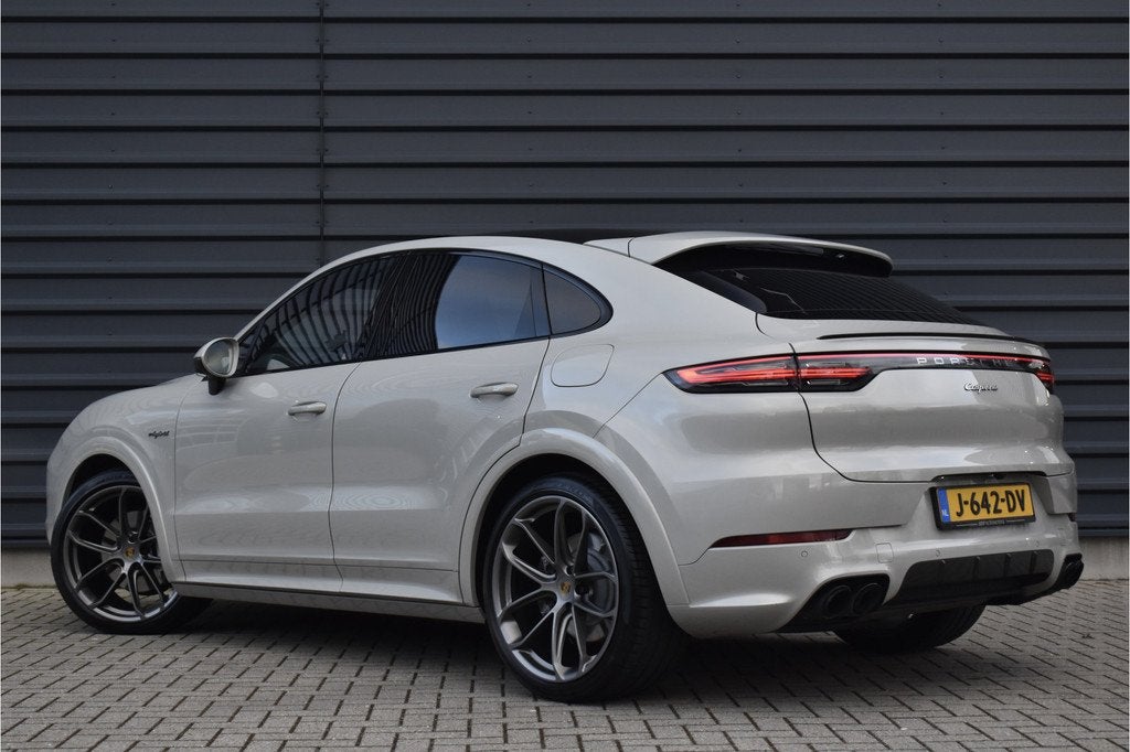 Porsche Cayenne Coupé 3.0 E-Hybrid 462pk Lightweight Sport, Auto's, Porsche, Automaat, Cayenne, 14 kWh, Gebruikt