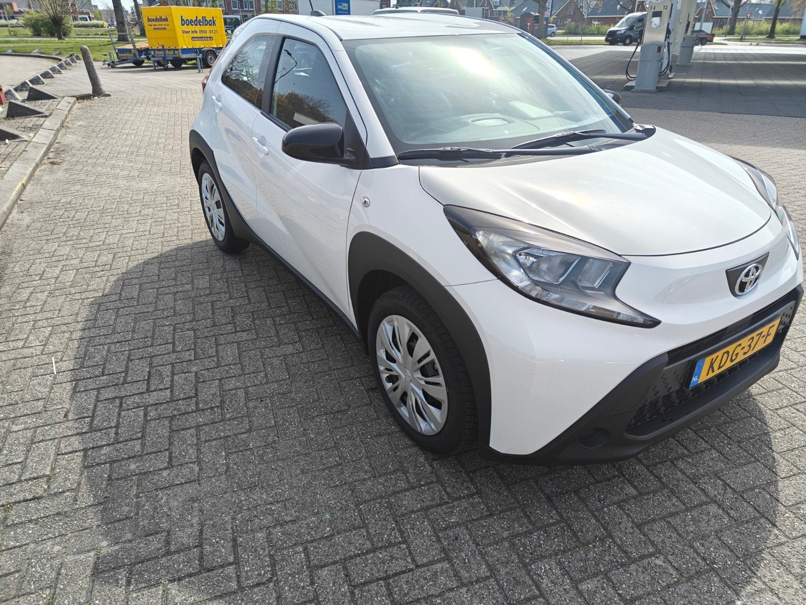 Toyota Aygo X 1.0 Vvt-i 2024 Wit, Auto's, 21 km/l, Adaptive Cruise Control, Stof, Zwart