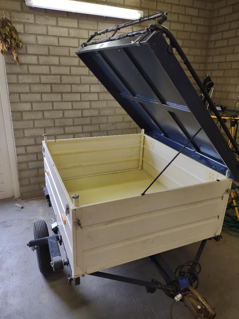 Vakantie bakje (aanhangertje volledig inklapbaar)., Ophalen, Gebruikt