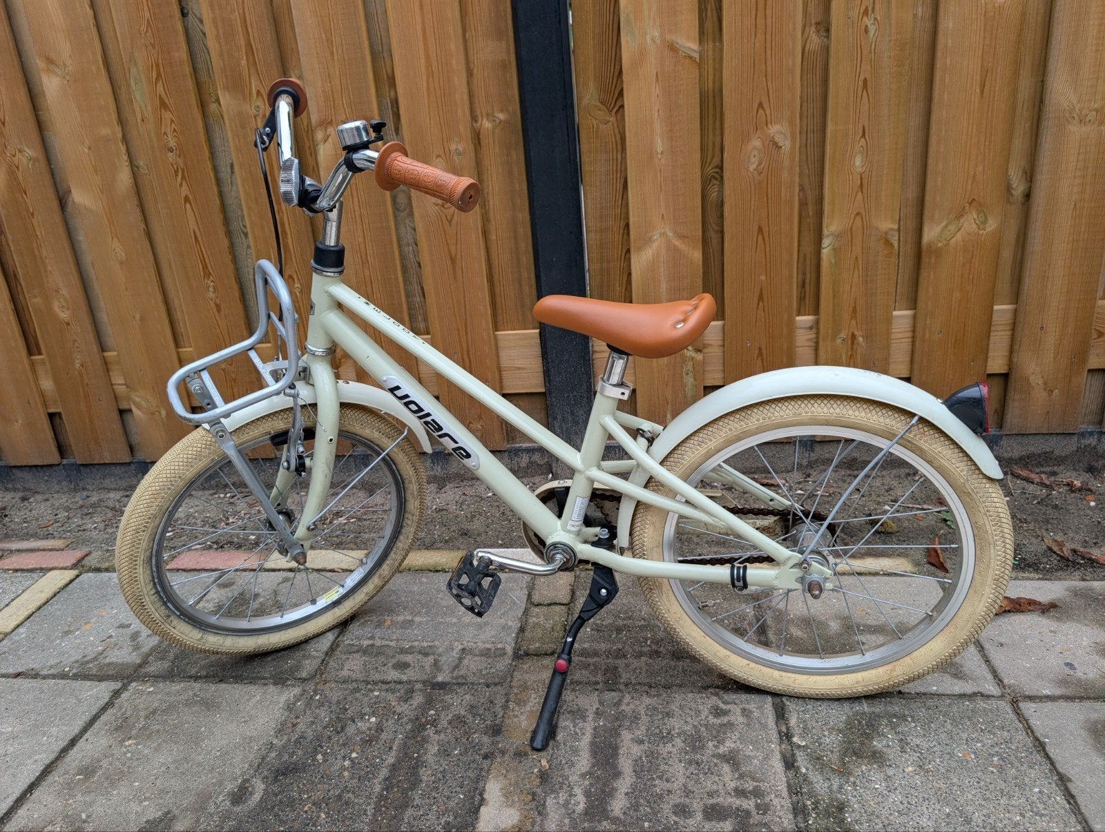 Volare Melody 18 inch meisjesfiets, Fietsen en Brommers, Fietsen | Meisjes, Ophalen, Terugtraprem, Gebruikt, Volare