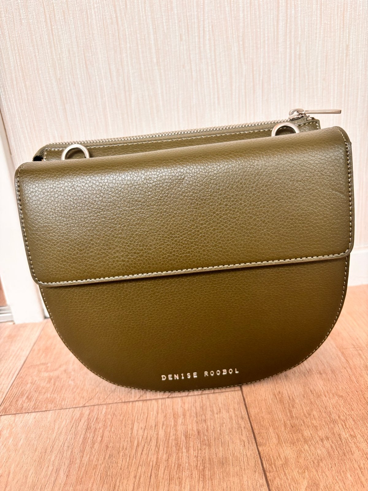 Denise Roobol crossbody in olijfgroen, Sieraden, Tassen en Uiterlijk, Tassen | Damestassen, Ophalen of Verzenden, Zo goed als nieuw