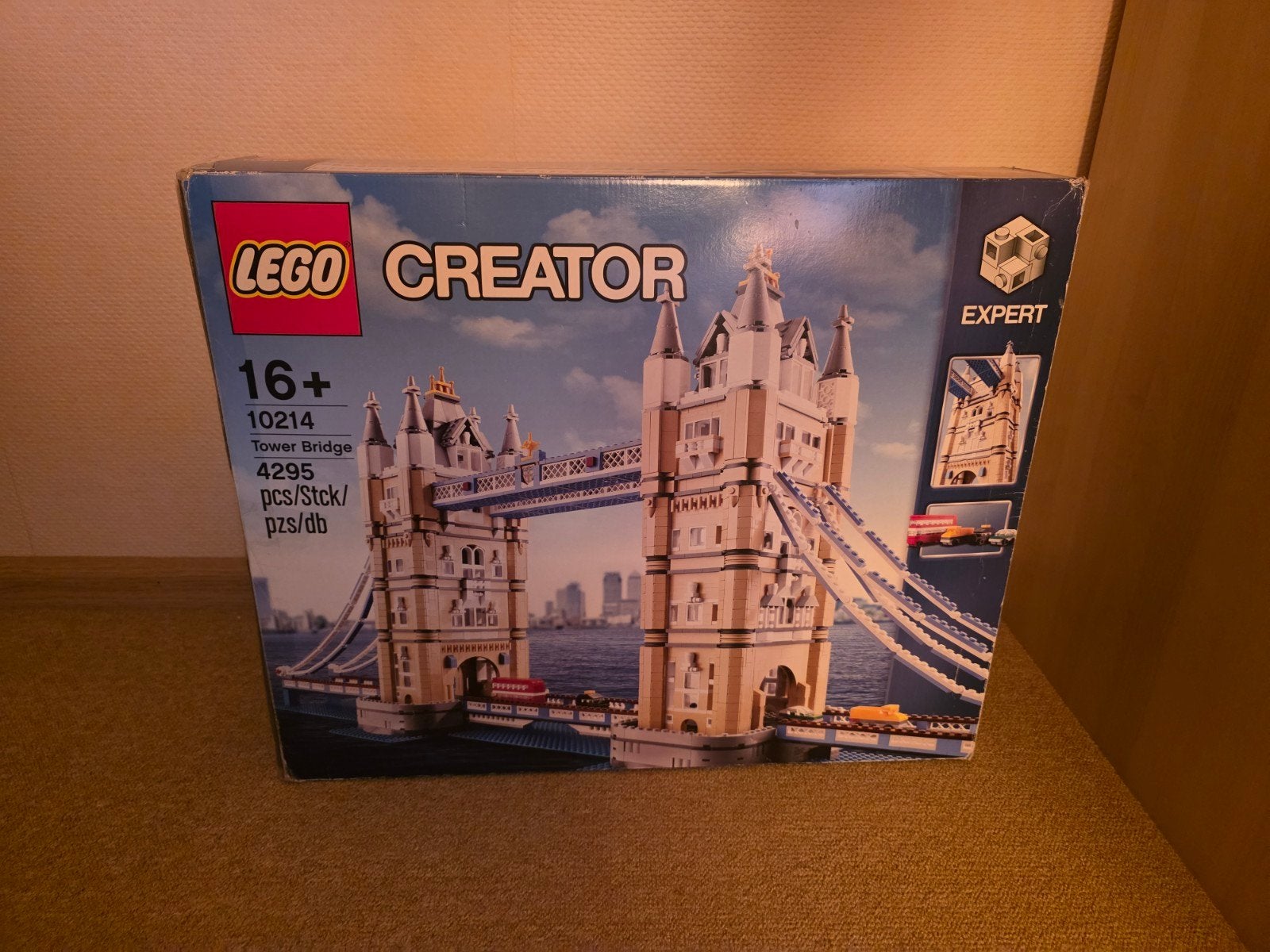 Lego Creator Expert 10214 Tower Bridge set.
De set is comple, Ophalen of Verzenden, 1:50 of kleiner
