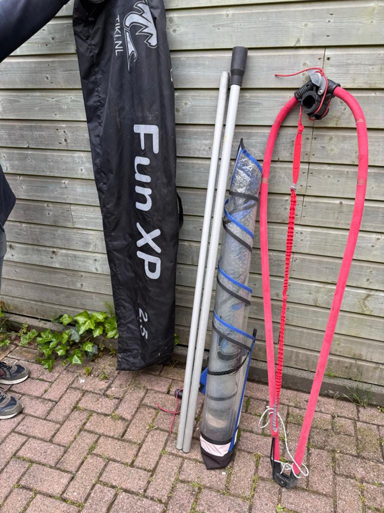 Complete Windsurf Kindertuig - Fun XP 2.5m², Overige merken, Gebruikt, Met giek, Minder dan 3.5 m²