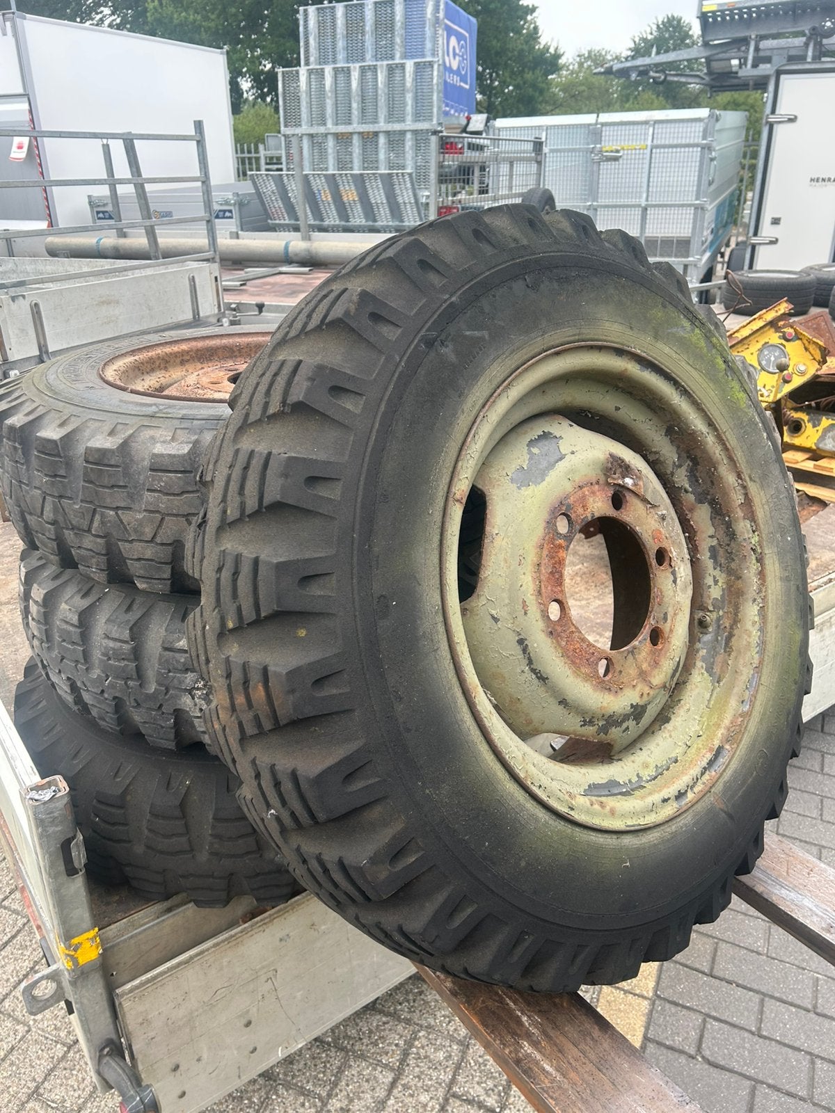 Velgen met banden landbouw, Ophalen