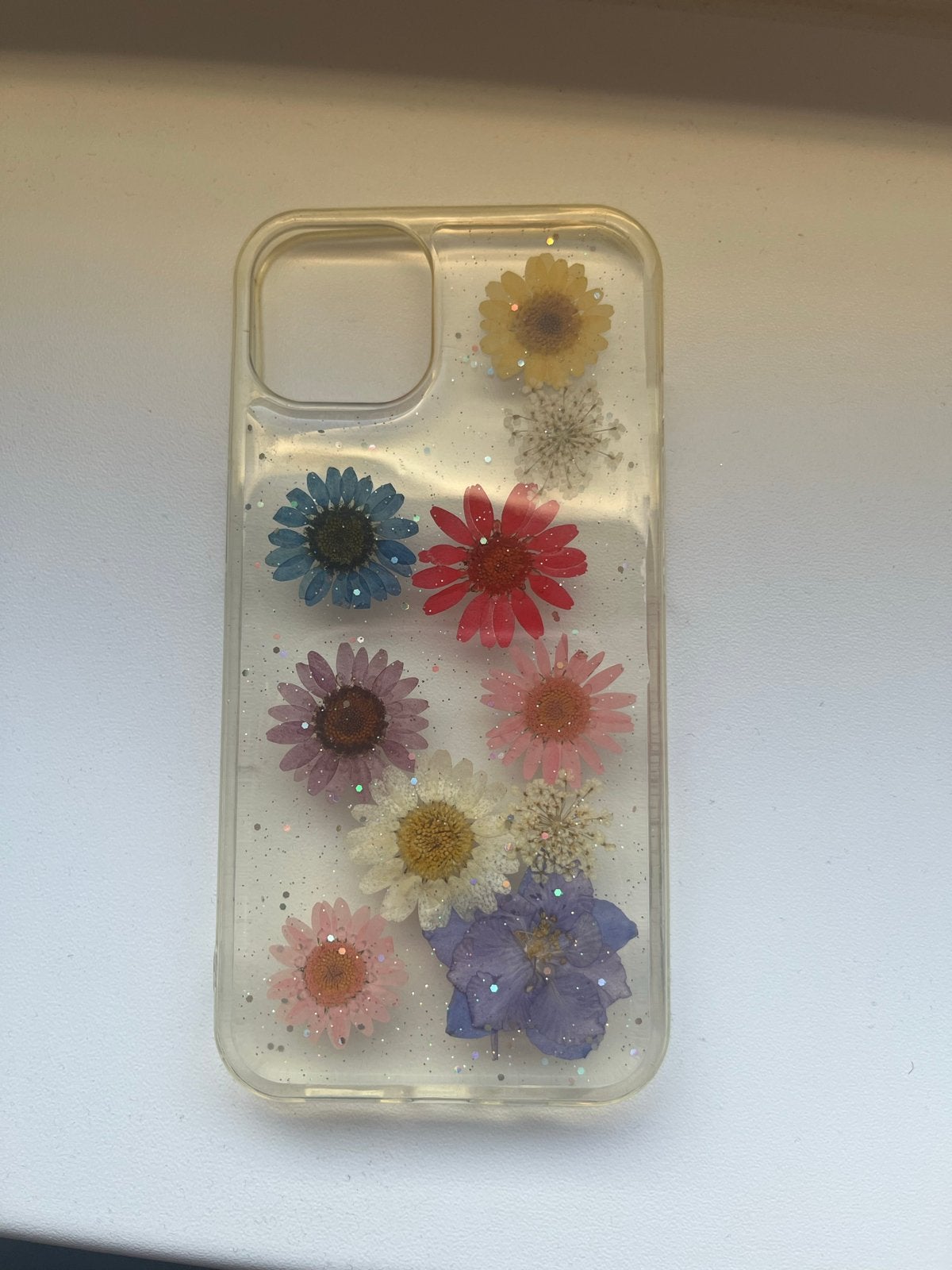 Nieuw iPhone 13 hoesje met gedroogde bloemen, IPhone 13, Nieuw, Ophalen of Verzenden, Meerkleurig