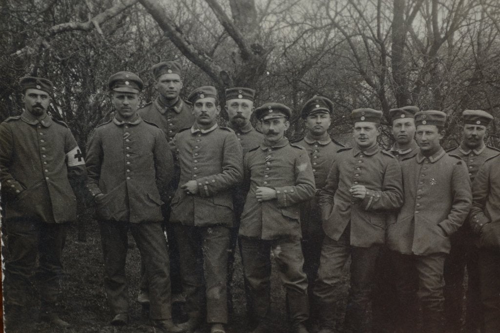 duitsland veldpost 1915 soldaten  rode kruis armband, Ophalen of Verzenden, Voor 1920, Gelopen, Sterren en Beroemdheden