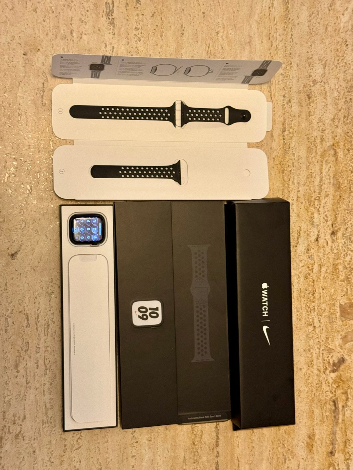 Apple Watch Nike Series 7 45mm GPS Midnight + Extra Bandjes, Gebruikt, Zwart, IOS, Ophalen of Verzenden